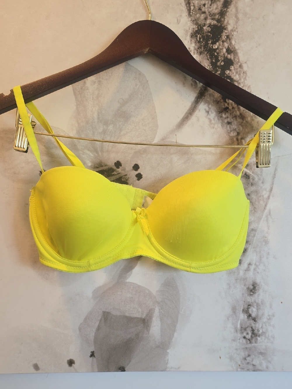 Forever 21 Neon Yellow Strapless Convertible Bra - 36C